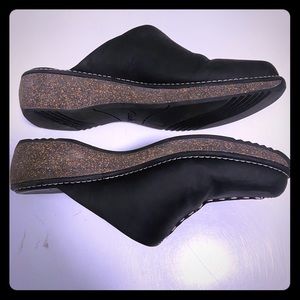 Clarks Black Leather Mules Size 9 M Shoes Women's